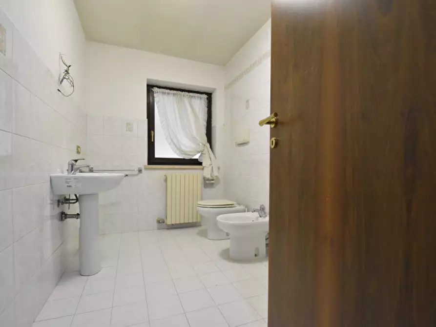 Immagine 17 di Villa in vendita  in VIA CASE SPARSE a Sant'ambrogio Di Valpolicella