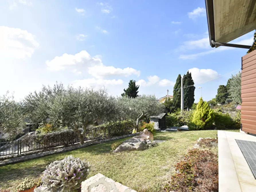 Immagine 19 di Villa in vendita  in VIA CASE SPARSE a Sant'ambrogio Di Valpolicella