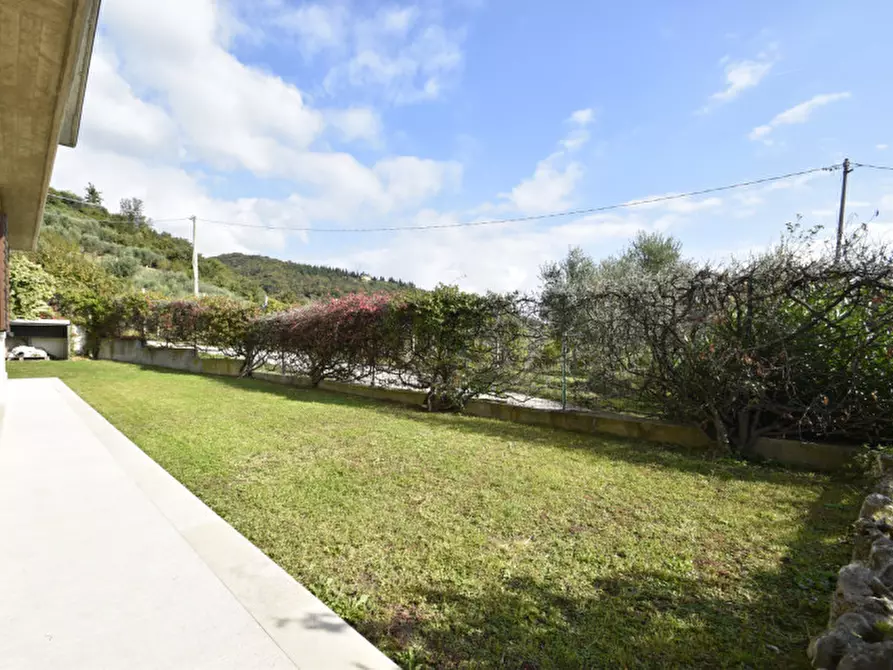 Immagine 21 di Villa in vendita  in VIA CASE SPARSE a Sant'ambrogio Di Valpolicella