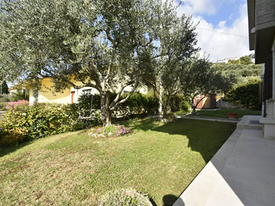 Immagine 22 di Villa in vendita  in VIA CASE SPARSE a Sant'ambrogio Di Valpolicella