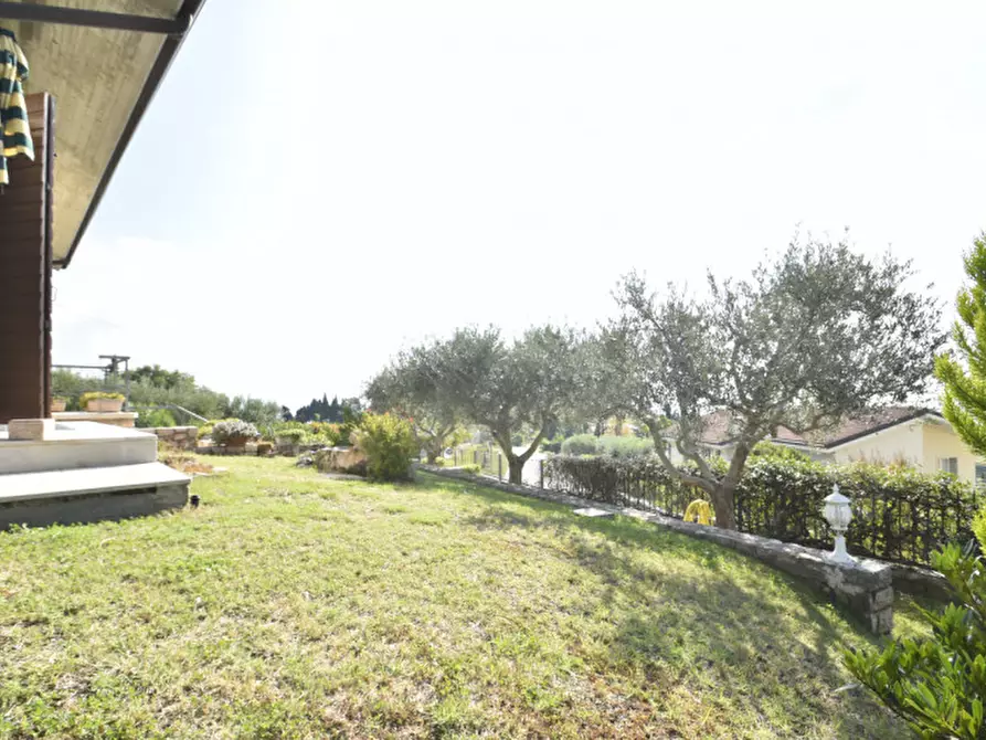 Immagine 24 di Villa in vendita  in VIA CASE SPARSE a Sant'ambrogio Di Valpolicella