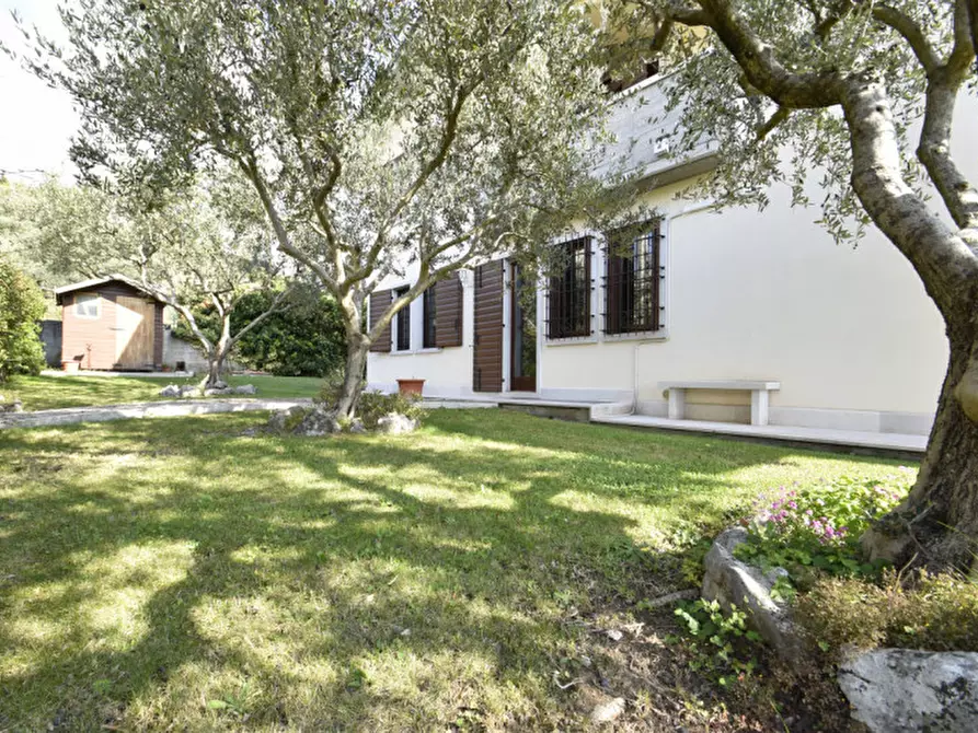 Immagine 25 di Villa in vendita  in VIA CASE SPARSE a Sant'ambrogio Di Valpolicella