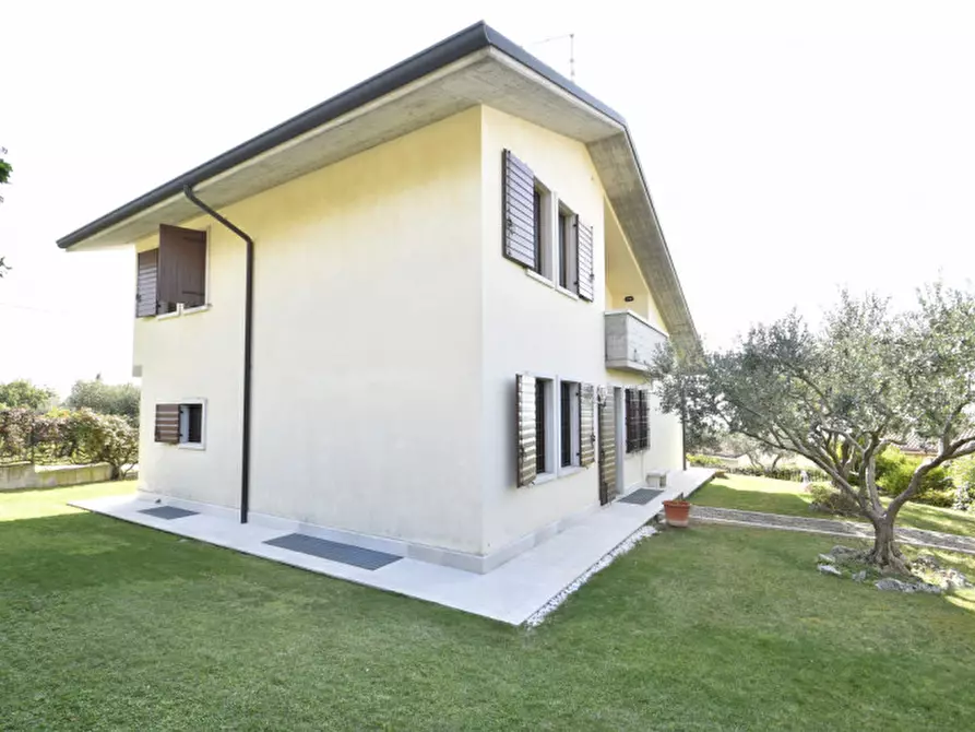 Immagine 27 di Villa in vendita  in VIA CASE SPARSE a Sant'ambrogio Di Valpolicella