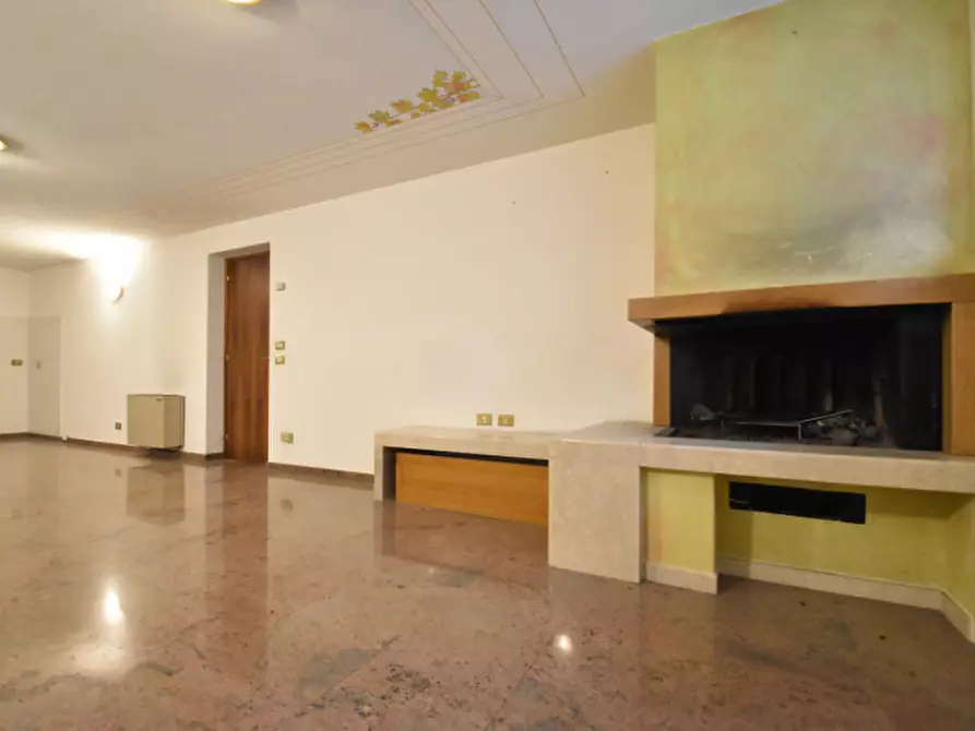 Immagine 42 di Villa in vendita  in VIA CASE SPARSE a Sant'ambrogio Di Valpolicella