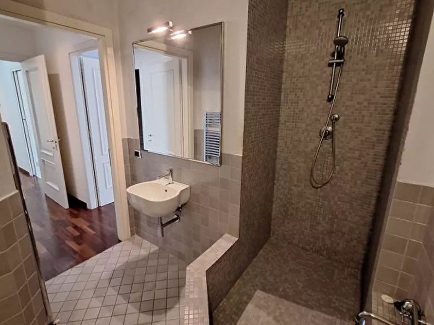 Immagine 17 di Appartamento in vendita  in via Belle Arti 7 a Modena