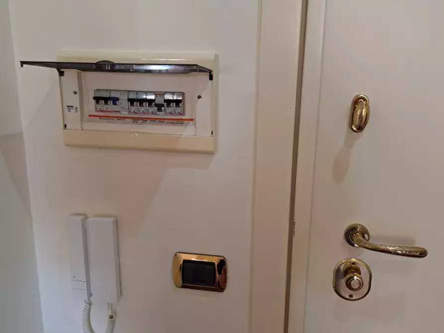 Immagine 26 di Appartamento in vendita  in via Belle Arti 7 a Modena