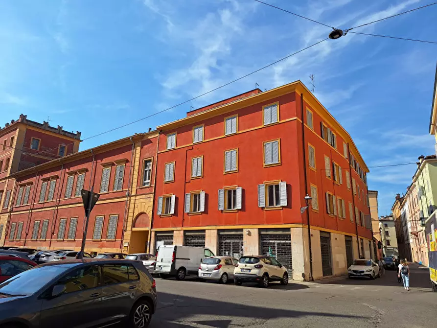 Immagine 37 di Appartamento in vendita  in via Belle Arti 7 a Modena