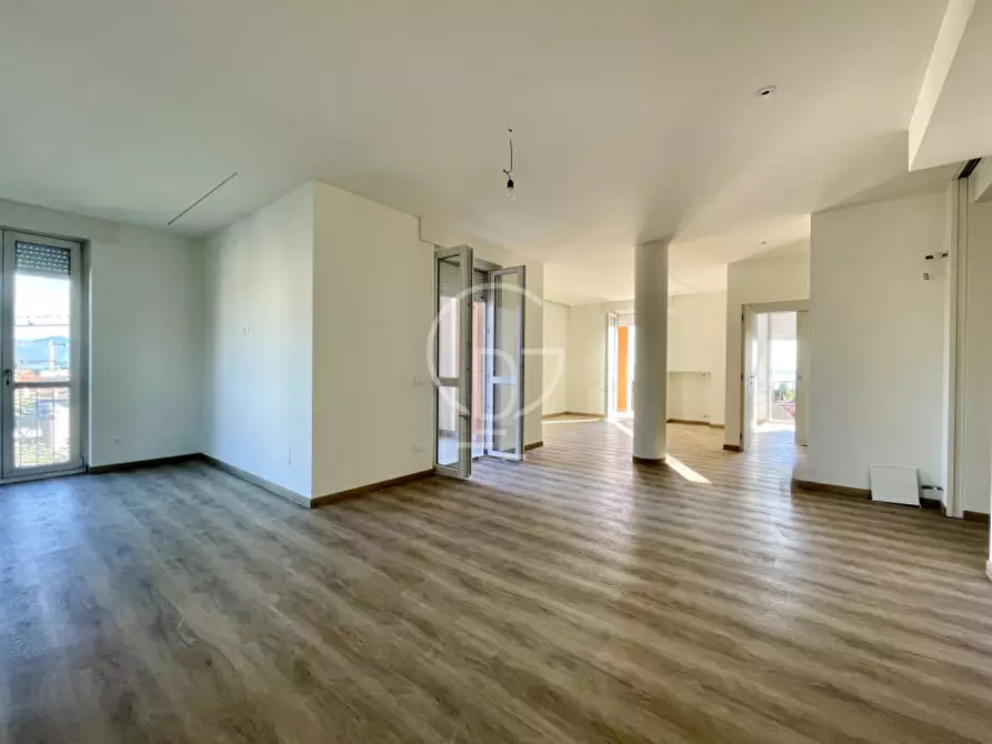 Immagine 6 di Appartamento in vendita  a Desenzano Del Garda