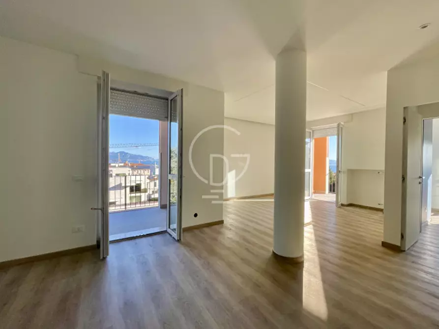 Immagine 8 di Appartamento in vendita  a Desenzano Del Garda