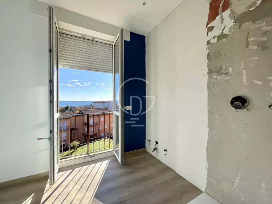Immagine 16 di Appartamento in vendita  a Desenzano Del Garda