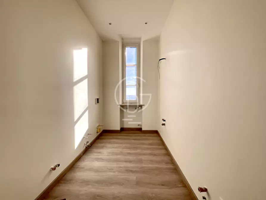 Immagine 21 di Appartamento in vendita  a Desenzano Del Garda