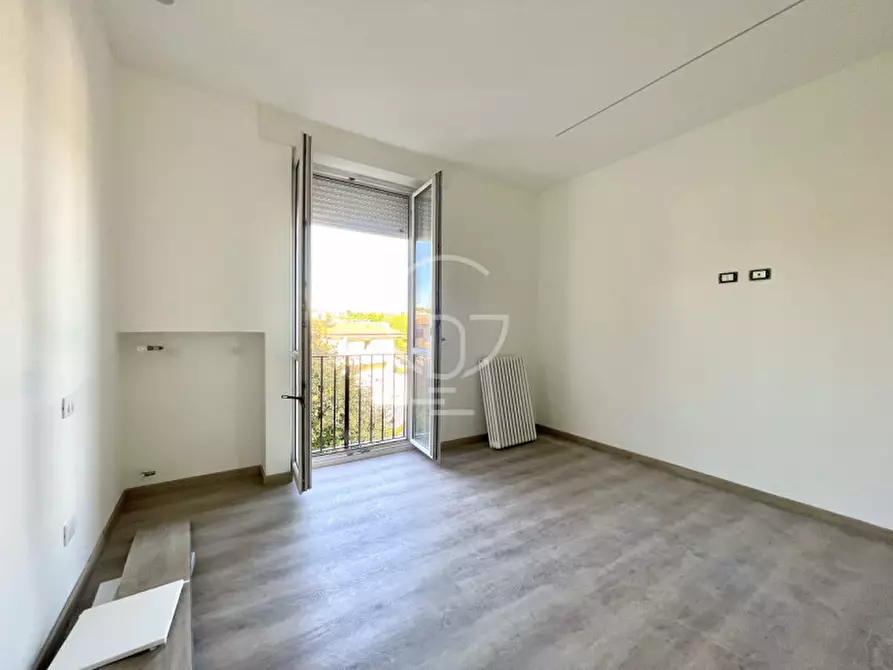 Immagine 22 di Appartamento in vendita  a Desenzano Del Garda