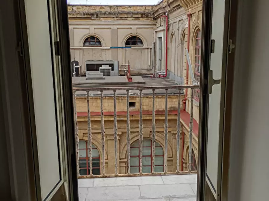 Immagine 27 di Appartamento in affitto  in via Pessina a Napoli