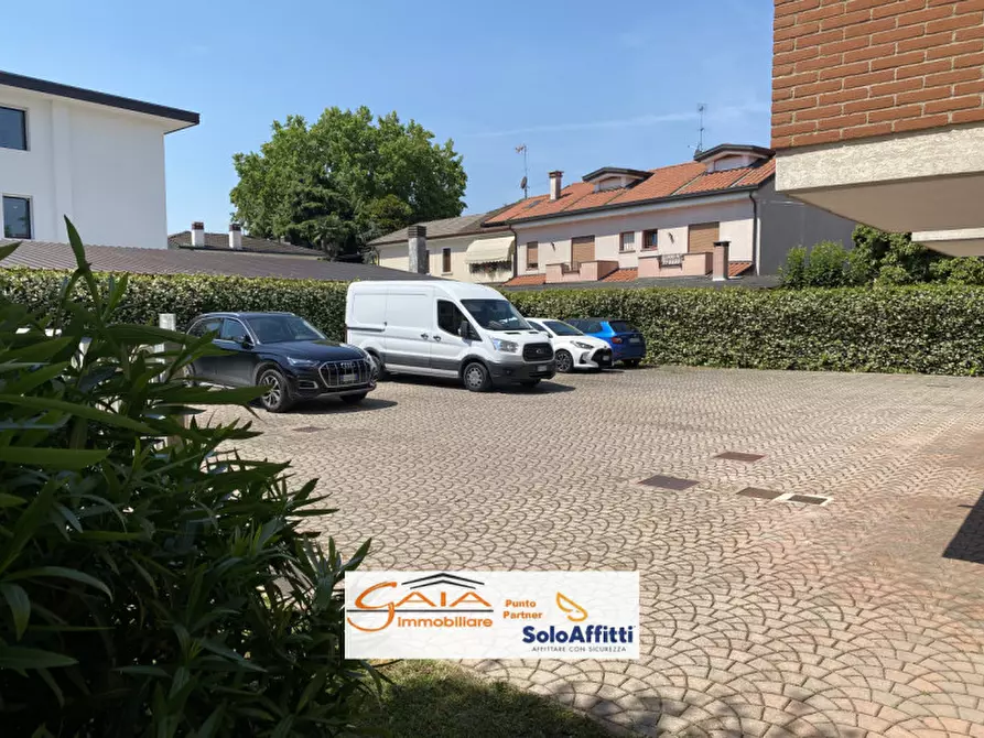 Immagine 13 di Appartamento in vendita  a Padova