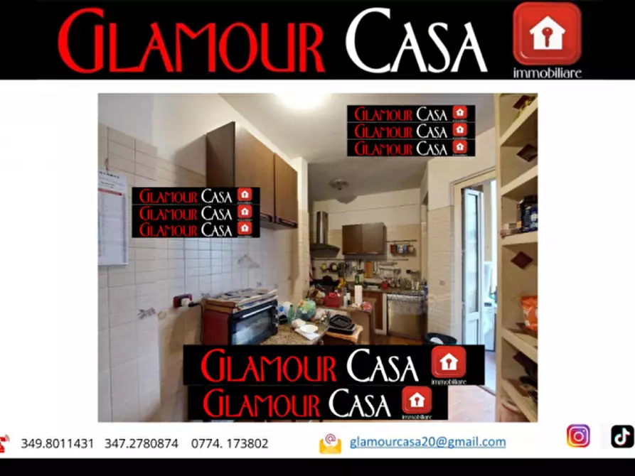 Immagine 2 di Appartamento in vendita  in Via Lucrino a Roma