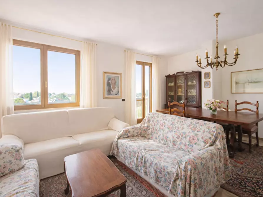 Immagine 5 di Appartamento in vendita  in Via Tofane a Treviso