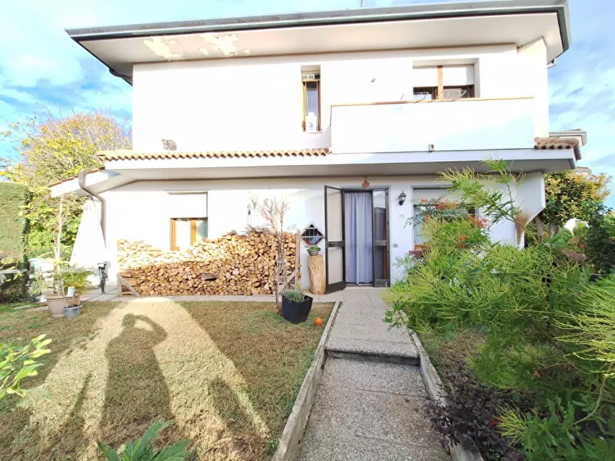 Immagine 1 di Villetta a schiera in vendita  in via Giotto a Rovigo