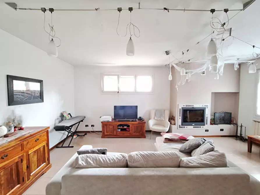 Immagine 9 di Villetta a schiera in vendita  in via Giotto a Rovigo