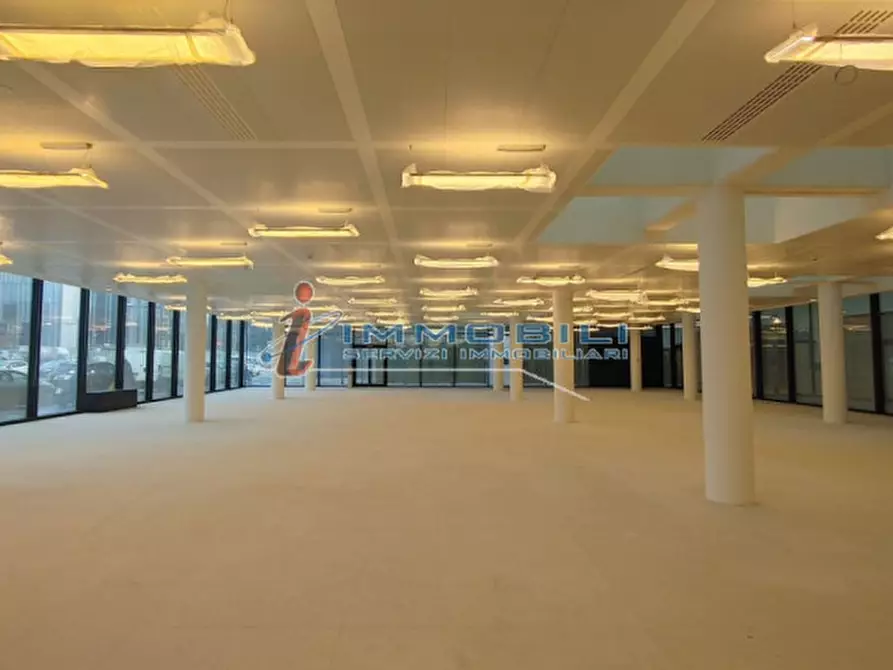 Immagine 18 di Ufficio in affitto  in VIALE SARCA a Milano