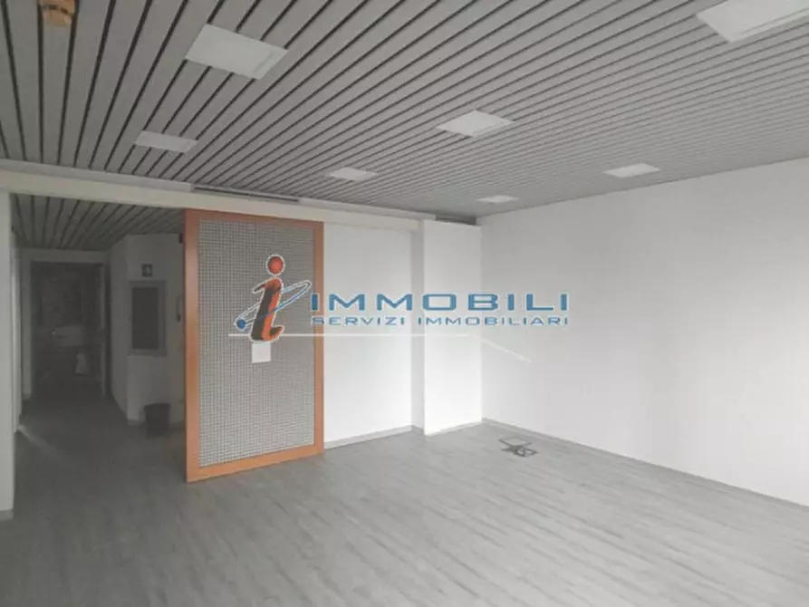 Immagine 2 di Ufficio in affitto  in VIA FARA GUSTAVO a Milano