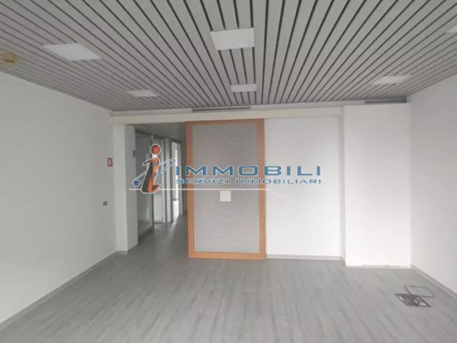 Immagine 3 di Ufficio in affitto  in VIA FARA GUSTAVO a Milano