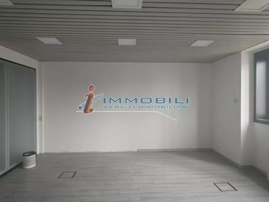 Immagine 11 di Ufficio in affitto  in VIA FARA GUSTAVO a Milano