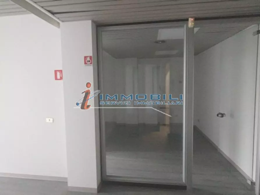 Immagine 16 di Ufficio in affitto  in VIA FARA GUSTAVO a Milano