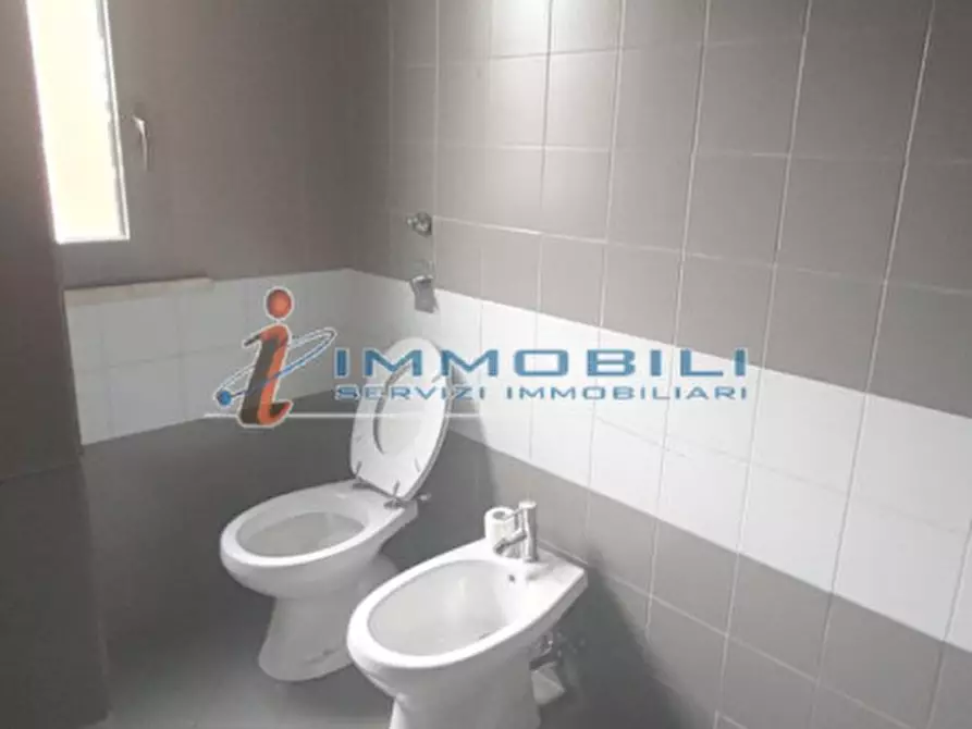 Immagine 19 di Ufficio in affitto  in VIA FARA GUSTAVO a Milano