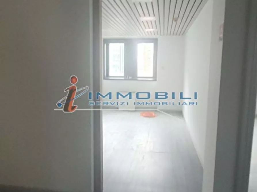 Immagine 20 di Ufficio in affitto  in VIA FARA GUSTAVO a Milano