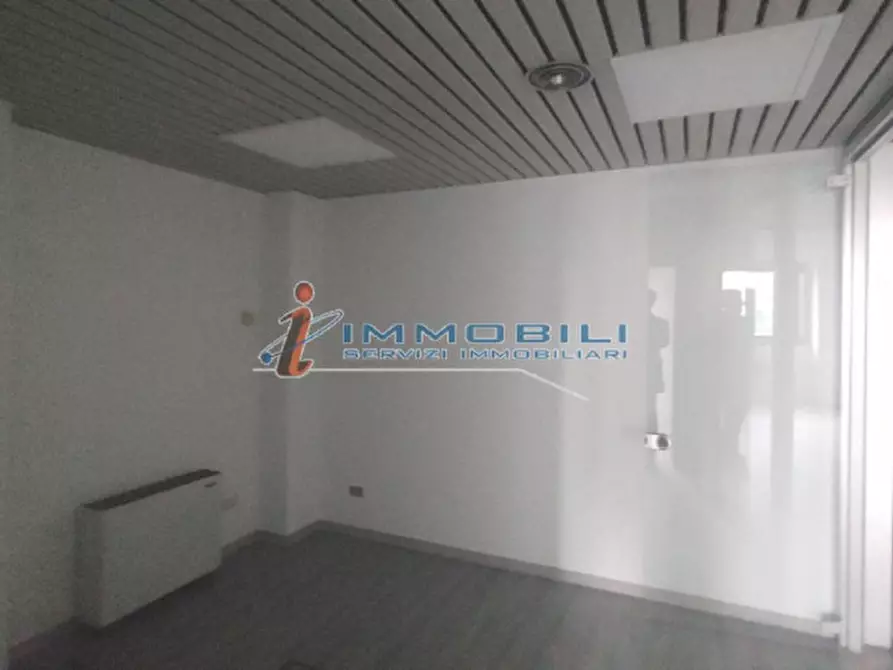 Immagine 22 di Ufficio in affitto  in VIA FARA GUSTAVO a Milano