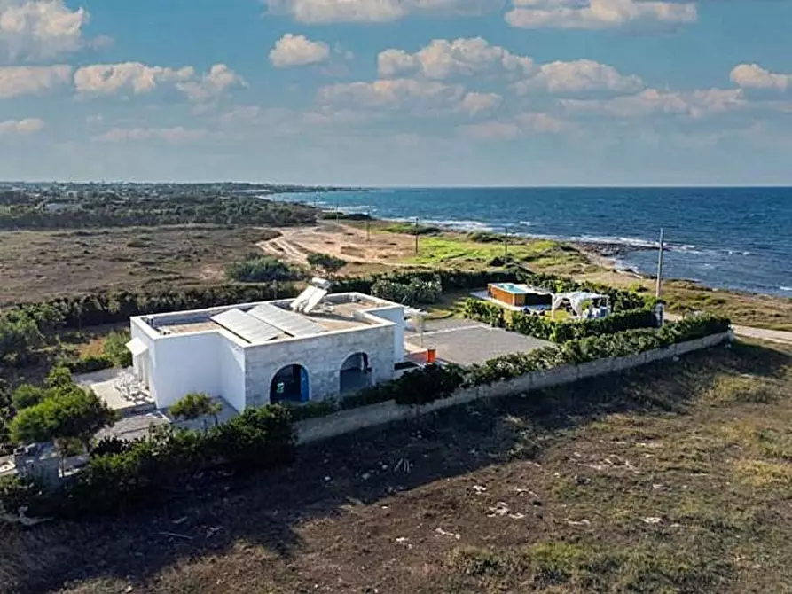 Immagine 4 di Villa in vendita  in Specchiolla a Carovigno