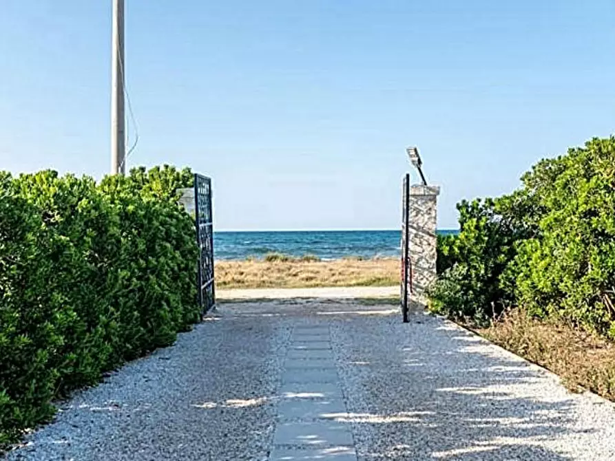 Immagine 59 di Villa in vendita  in Specchiolla a Carovigno