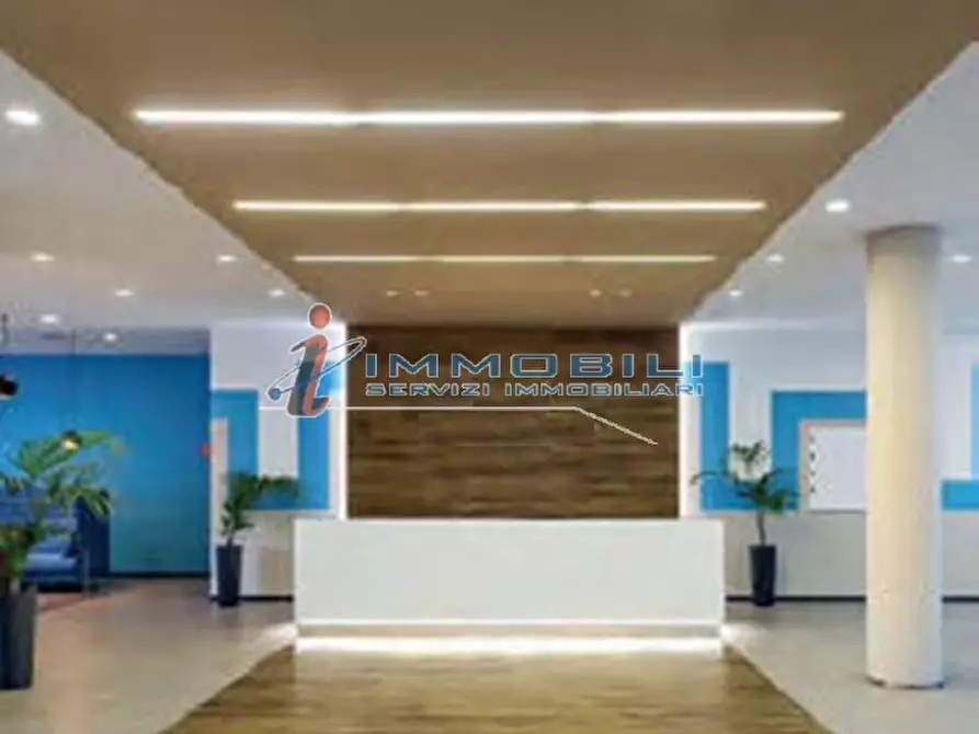 Immagine 2 di Ufficio in affitto  in VIALE SARCA a Milano
