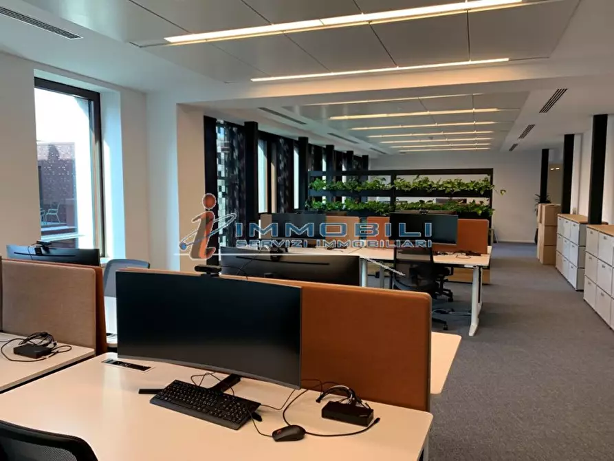 Immagine 2 di Ufficio in affitto  in VIA CROCEFISSO a Milano