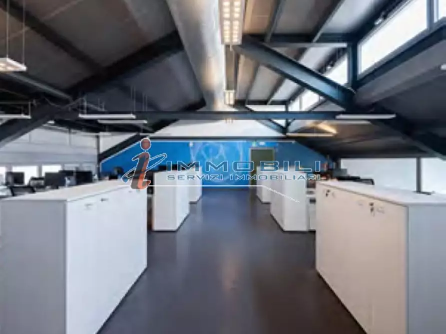 Immagine 2 di Ufficio in affitto  in VIA RUCELLAI BERNARDO a Milano