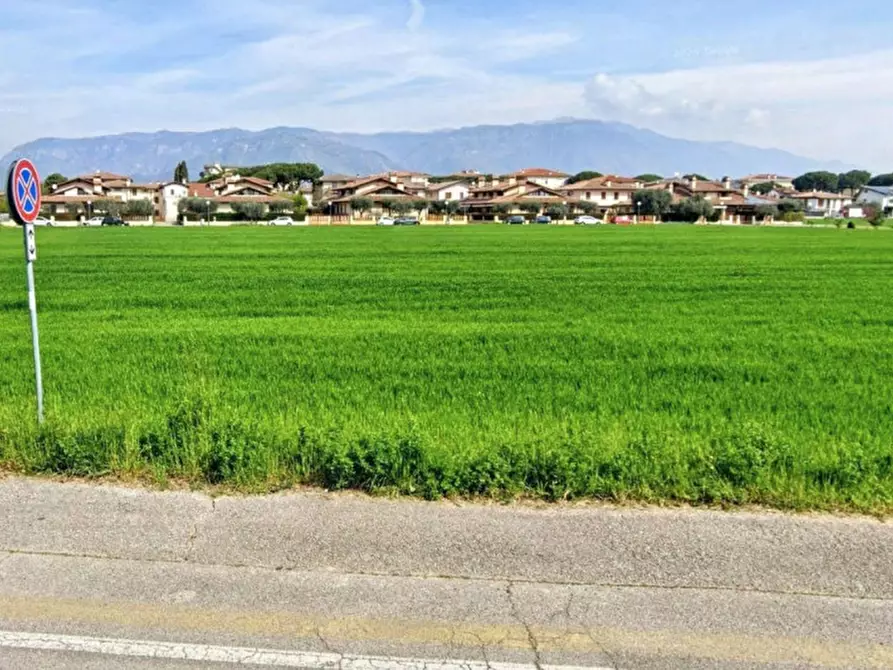 Immagine 1 di Terreno in vendita  in Via Marcon, 36061 Bassano del Grappa VI, Italia a Bassano Del Grappa