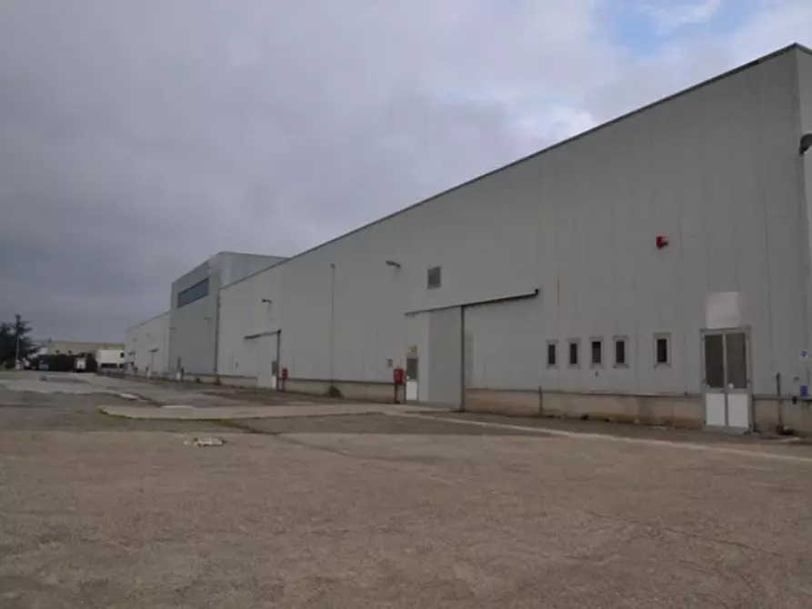 Immagine 3 di Capannone industriale in vendita  in Contrada San Nicola, N. 16 a Melfi