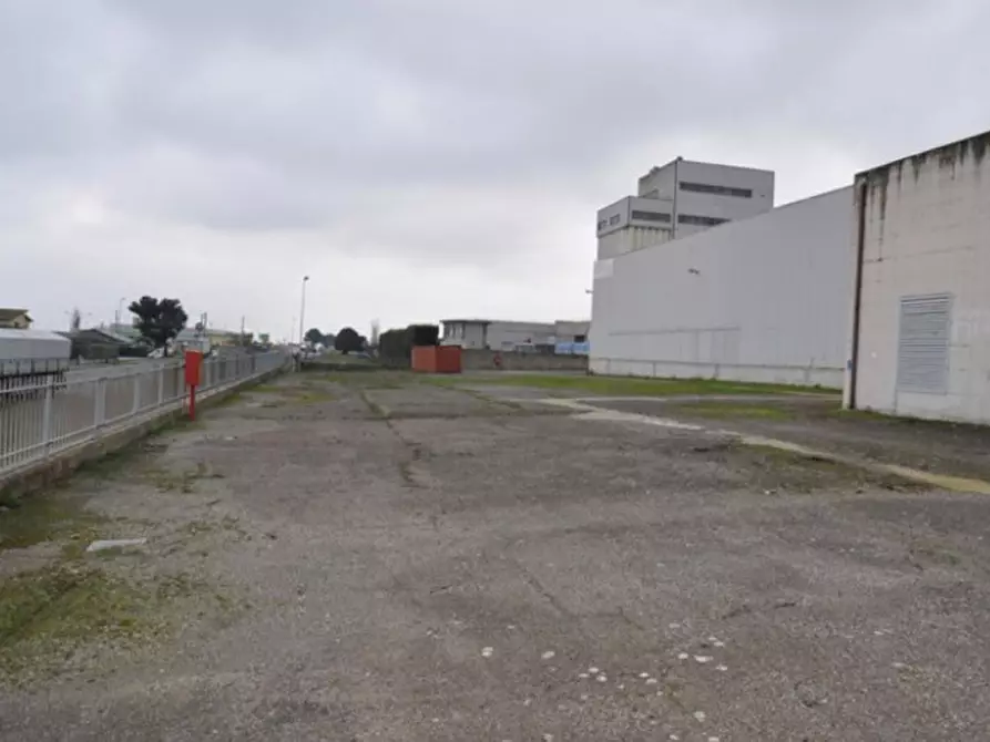 Immagine 10 di Capannone industriale in vendita  in Contrada San Nicola, N. 16 a Melfi