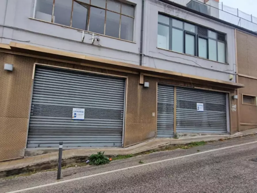 Immagine 1 di Attività commerciale in vendita  in Via Valle Miano, 57, 60125 Ancona AN, Italia a Ancona