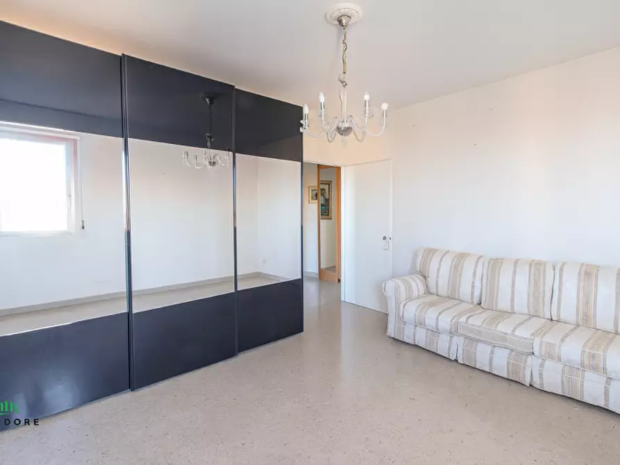 Immagine 14 di Appartamento in vendita  in via milano 1 a Bologna