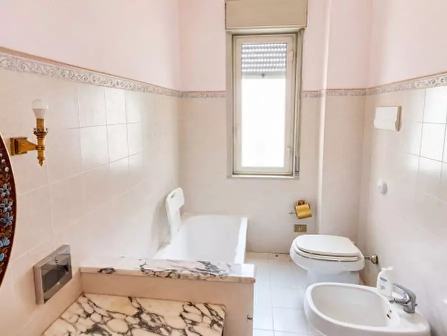 Immagine 4 di Appartamento in vendita  in VIA SAN LORENZO n. 87 a Palermo