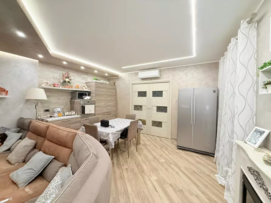 Immagine 1 di Appartamento in vendita  in Via Don Luigi Sturzo a Carini