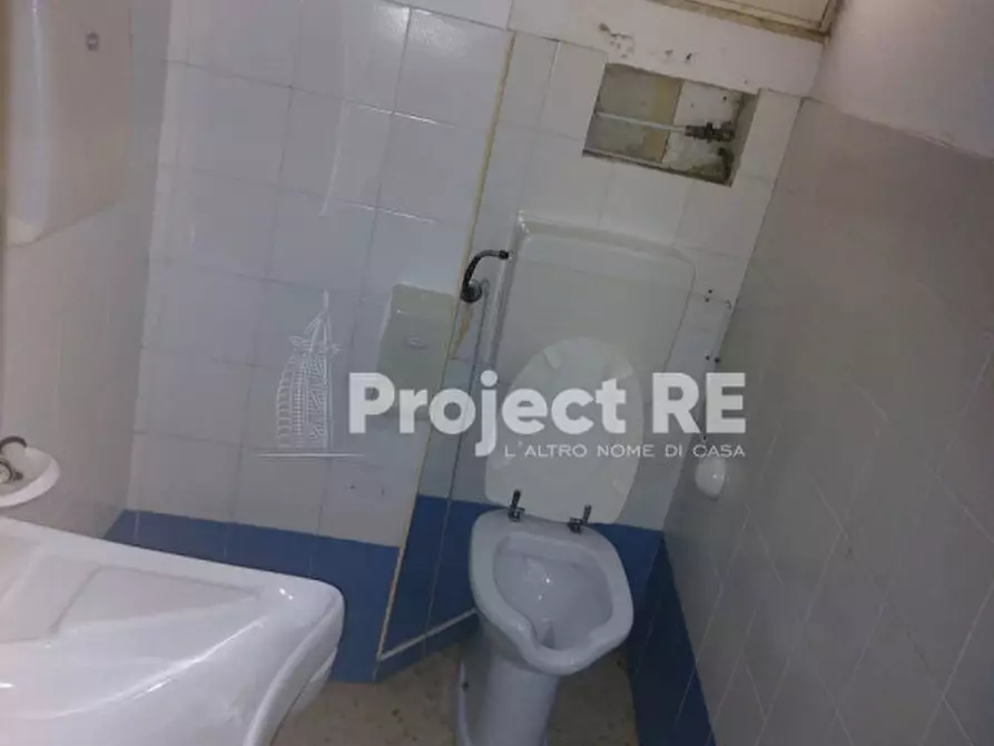 Immagine 6 di Negozio in affitto  in tra Via Cardinale e Via Tripepi a Reggio Di Calabria