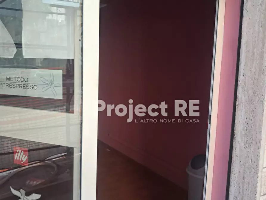 Immagine 12 di Negozio in affitto  in tra Via Cardinale e Via Tripepi a Reggio Di Calabria