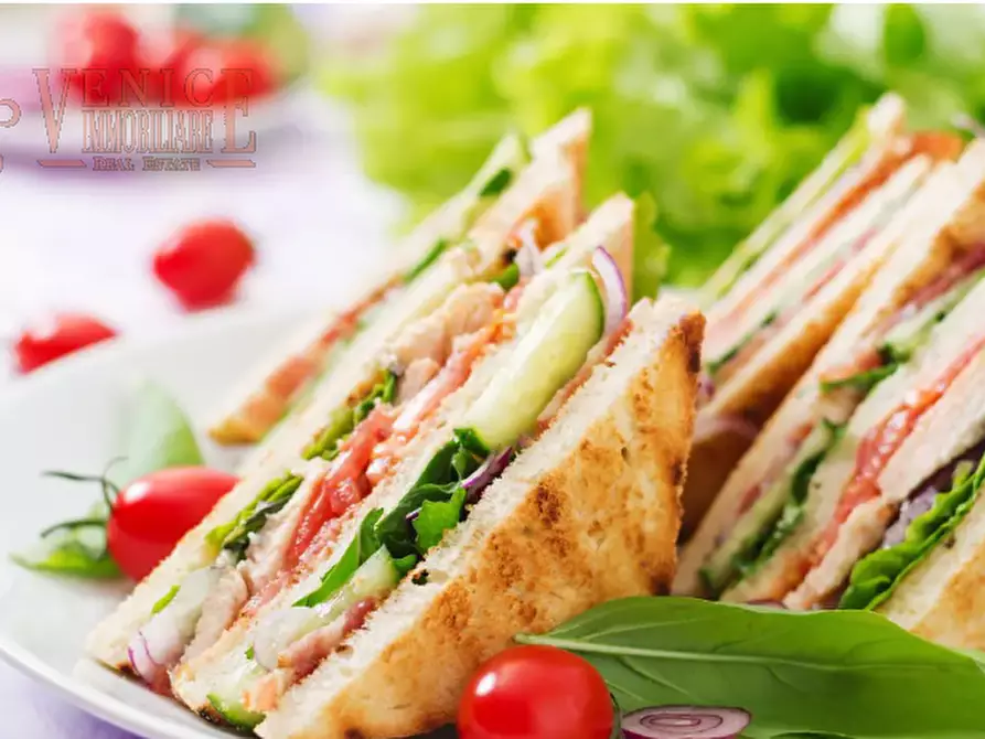 Immagine 3 di Attività commerciale in vendita  a Treviso