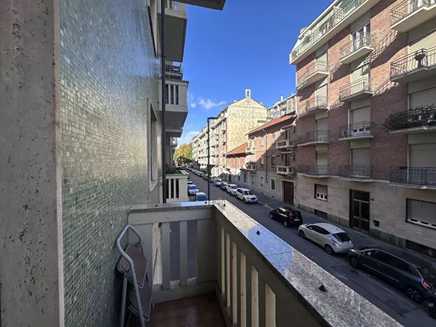 Immagine 11 di Appartamento in vendita  in Via Monesiglio 25 a Torino