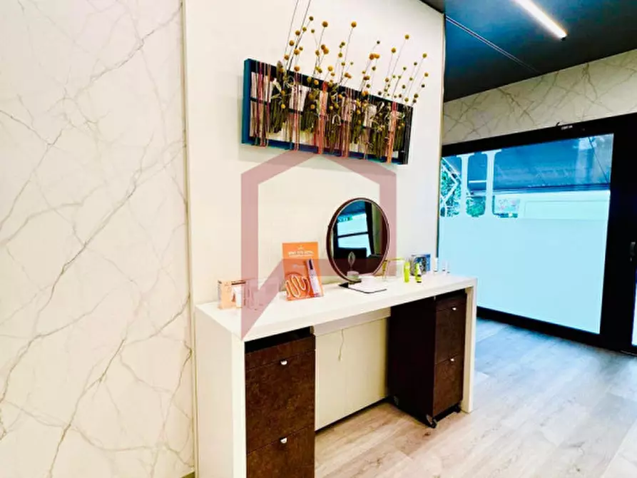 Immagine 4 di Attività commerciale in affitto  in Zelarino a Venezia