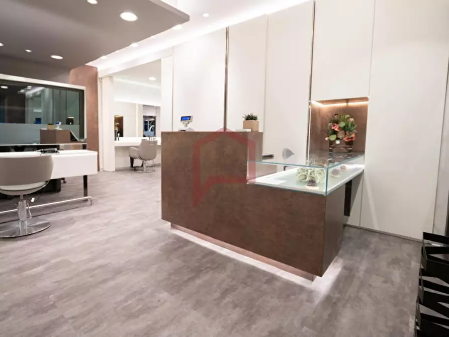 Immagine 6 di Attività commerciale in affitto  in Zelarino a Venezia