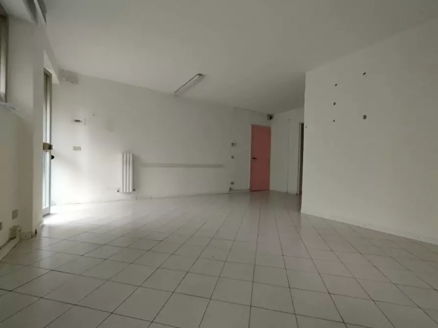 Immagine 4 di Ufficio in affitto  in Via Renato Paolini a Pescara