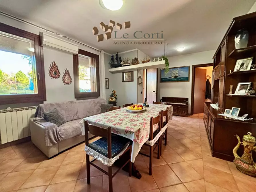 Immagine 1 di Villetta a schiera in vendita  a Lonigo